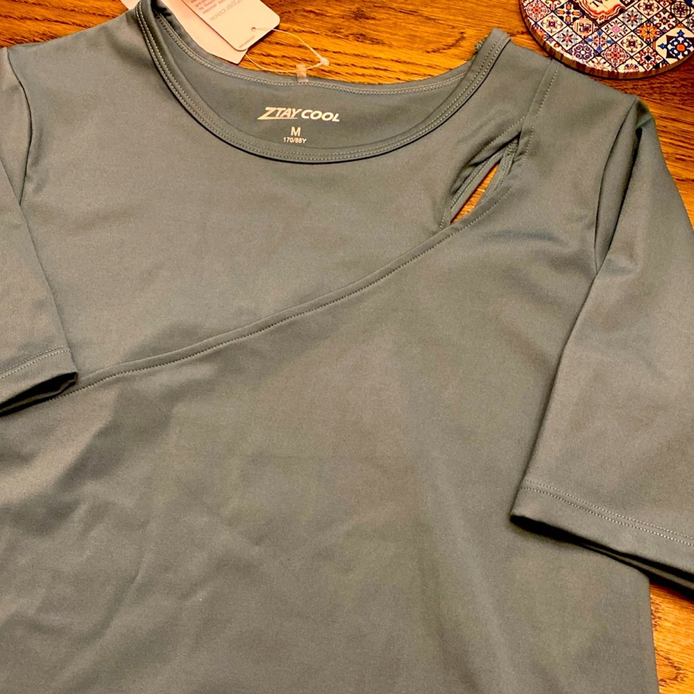 Bossini short athletic top